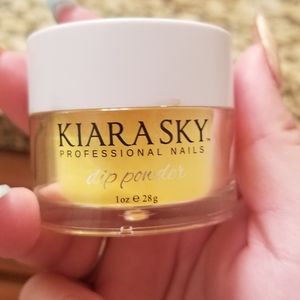 Kiara Sky Dip Powder in "Sunny Daze"
